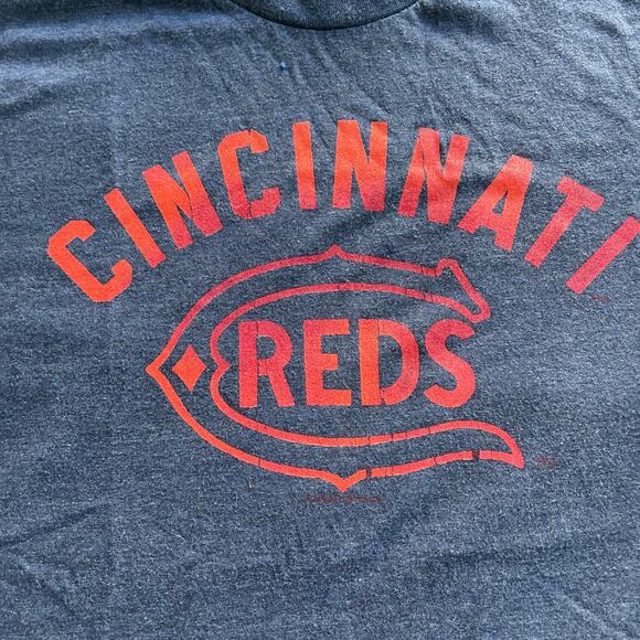Cincinnati Reds Mens MLB T-Shirt Crewneck Short Sleeve Size Medium - Picture 4 of 6